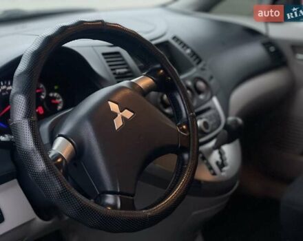 Чорний Міцубісі Грандіс, об'ємом двигуна 2.4 л та пробігом 144 тис. км за 9700 $, фото 13 на Automoto.ua