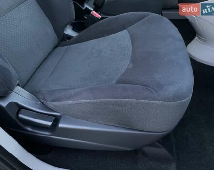 Черный Мицубиси Грандис, объемом двигателя 2.4 л и пробегом 49 тыс. км за 9250 $, фото 176 на Automoto.ua