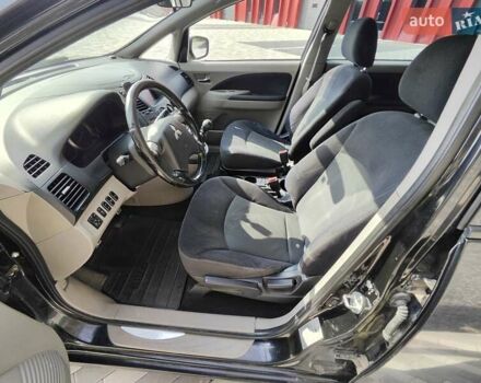 Чорний Міцубісі Грандіс, об'ємом двигуна 2 л та пробігом 245 тис. км за 6400 $, фото 10 на Automoto.ua