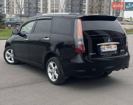 Чорний Міцубісі Грандіс, об'ємом двигуна 2.4 л та пробігом 144 тис. км за 9700 $, фото 5 на Automoto.ua