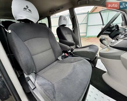 Черный Мицубиси Грандис, объемом двигателя 2.4 л и пробегом 185 тыс. км за 5899 $, фото 30 на Automoto.ua