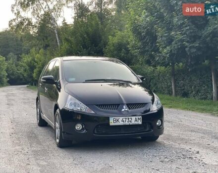 Черный Мицубиси Грандис, объемом двигателя 2.4 л и пробегом 49 тыс. км за 9250 $, фото 2 на Automoto.ua