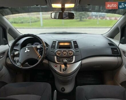 Чорний Міцубісі Грандіс, об'ємом двигуна 2.4 л та пробігом 144 тис. км за 9700 $, фото 15 на Automoto.ua
