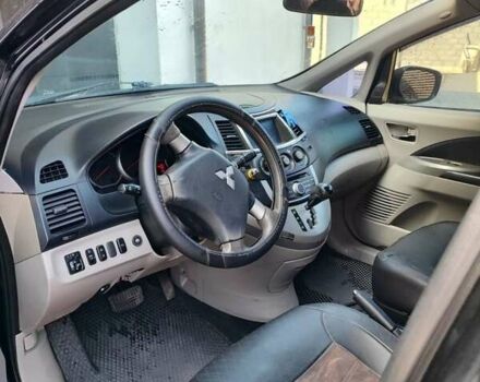 Черный Мицубиси Грандис, объемом двигателя 2.38 л и пробегом 248 тыс. км за 7200 $, фото 6 на Automoto.ua