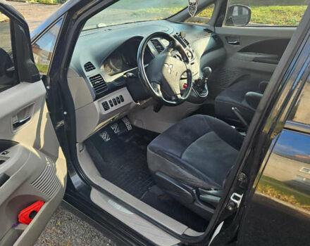 Чорний Міцубісі Грандіс, об'ємом двигуна 1.97 л та пробігом 340 тис. км за 5500 $, фото 5 на Automoto.ua