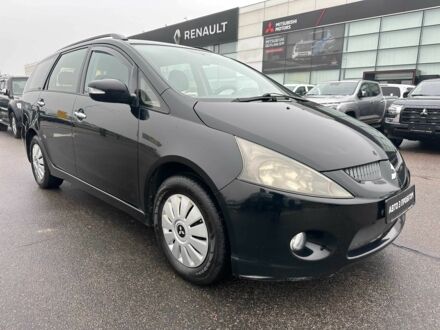 Черный Мицубиси Грандис, объемом двигателя 2.4 л и пробегом 212 тыс. км за 5300 $, фото 1 на Automoto.ua