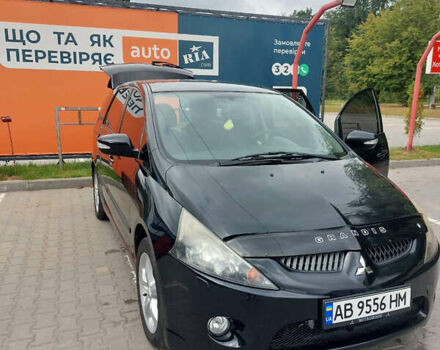 Чорний Міцубісі Грандіс, об'ємом двигуна 2.4 л та пробігом 144 тис. км за 7300 $, фото 1 на Automoto.ua