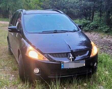 Черный Мицубиси Грандис, объемом двигателя 2.4 л и пробегом 209 тыс. км за 5500 $, фото 1 на Automoto.ua