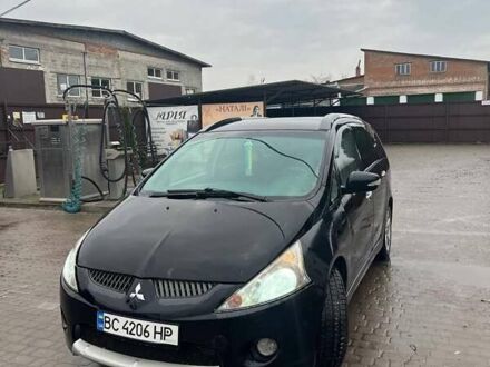 Черный Мицубиси Грандис, объемом двигателя 2 л и пробегом 340 тыс. км за 5300 $, фото 1 на Automoto.ua