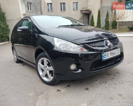 Черный Мицубиси Грандис, объемом двигателя 2.4 л и пробегом 235 тыс. км за 5999 $, фото 1 на Automoto.ua