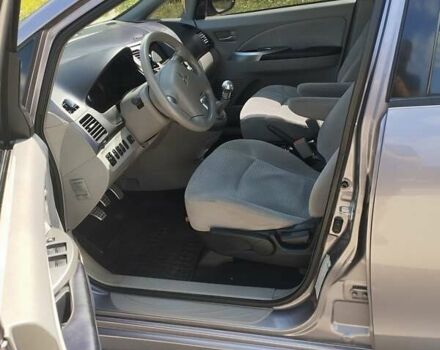 Фиолетовый Мицубиси Грандис, объемом двигателя 2.4 л и пробегом 327 тыс. км за 5300 $, фото 12 на Automoto.ua