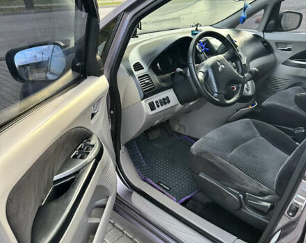 Фиолетовый Мицубиси Грандис, объемом двигателя 2.4 л и пробегом 270 тыс. км за 5250 $, фото 18 на Automoto.ua