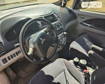Мицубиси Грандис 2006 в Киеве на Automoto.ua Фиолетовый Мицубиси Грандис, объемом двигателя 2.4 л и пробегом 340 тыс. км за 5000 $, фото 12 на Automoto.ua