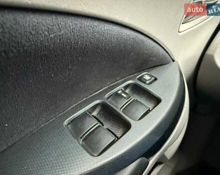 Фіолетовий Міцубісі Грандіс, об'ємом двигуна 2.38 л та пробігом 185 тис. км за 5990 $, фото 15 на Automoto.ua