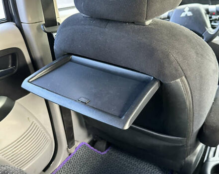 Фиолетовый Мицубиси Грандис, объемом двигателя 2.4 л и пробегом 270 тыс. км за 5250 $, фото 12 на Automoto.ua