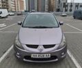 Фиолетовый Мицубиси Грандис, объемом двигателя 2.4 л и пробегом 257 тыс. км за 5400 $, фото 1 на Automoto.ua