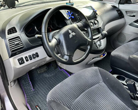 Фиолетовый Мицубиси Грандис, объемом двигателя 2.4 л и пробегом 270 тыс. км за 5250 $, фото 19 на Automoto.ua