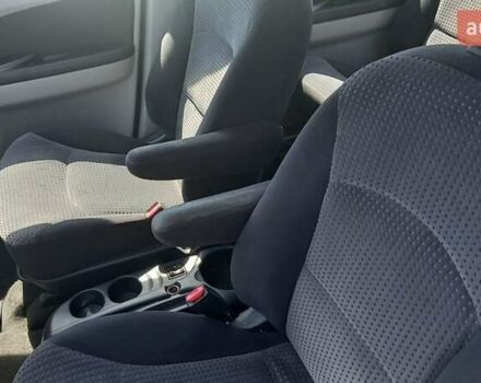 Фиолетовый Мицубиси Грандис, объемом двигателя 2.4 л и пробегом 228 тыс. км за 6780 $, фото 7 на Automoto.ua