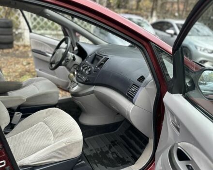 Красный Мицубиси Грандис, объемом двигателя 2.4 л и пробегом 300 тыс. км за 4850 $, фото 11 на Automoto.ua