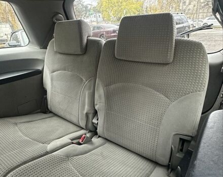 Красный Мицубиси Грандис, объемом двигателя 2.4 л и пробегом 300 тыс. км за 4850 $, фото 5 на Automoto.ua