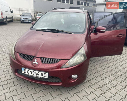 Красный Мицубиси Грандис, объемом двигателя 2.38 л и пробегом 117 тыс. км за 6999 $, фото 8 на Automoto.ua