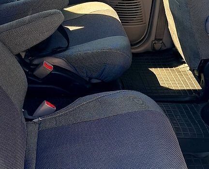 Мицубиси Грандис 2005 в Николаеве на Automoto.ua Красный Мицубиси Грандис, объемом двигателя 1.5 л и пробегом 300 тыс. км за 5300 $, фото 7 на Automoto.ua