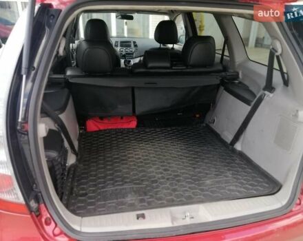 Красный Мицубиси Грандис, объемом двигателя 1.97 л и пробегом 235 тыс. км за 7100 $, фото 19 на Automoto.ua