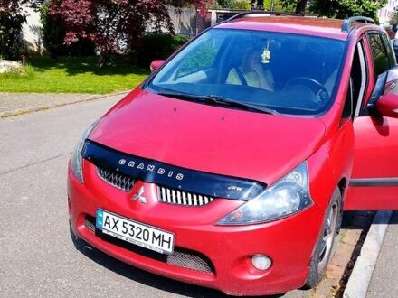 Мицубиси Грандис 2006 в Харькове на Automoto.ua Красный Мицубиси Грандис, объемом двигателя 2.4 л и пробегом 220 тыс. км за 6100 $, фото 1 на Automoto.ua