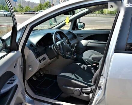 Міцубісі Грандіс, об'ємом двигуна 2 л та пробігом 237 тис. км за 8500 $, фото 19 на Automoto.ua