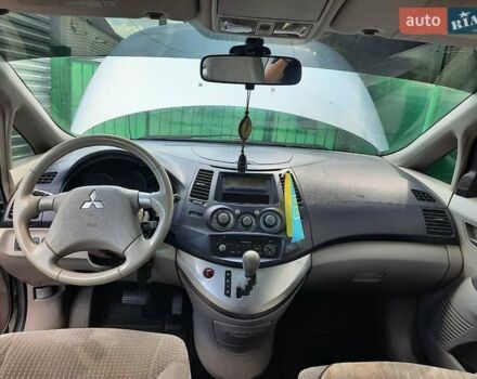 Мицубиси Грандис 2005 в Первомайск на Automoto.ua Мицубиси Грандис, объемом двигателя 2.4 л и пробегом 230 тыс. км за 4800 $, фото 6 на Automoto.ua
