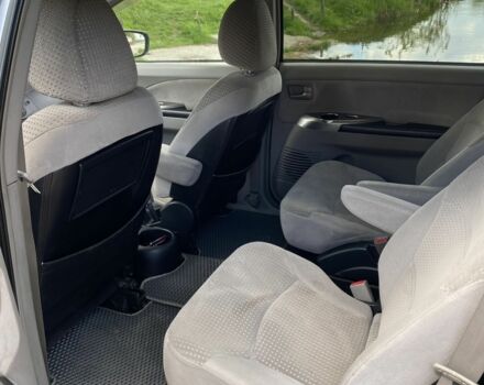 Сірий Міцубісі Грандіс, об'ємом двигуна 0 л та пробігом 306 тис. км за 6200 $, фото 7 на Automoto.ua