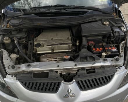 Сірий Міцубісі Грандіс, об'ємом двигуна 0 л та пробігом 306 тис. км за 6200 $, фото 8 на Automoto.ua