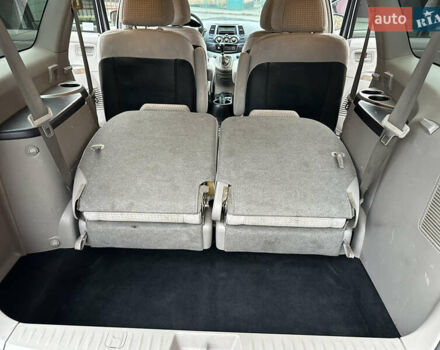 Серый Мицубиси Грандис, объемом двигателя 2.4 л и пробегом 263 тыс. км за 5300 $, фото 21 на Automoto.ua