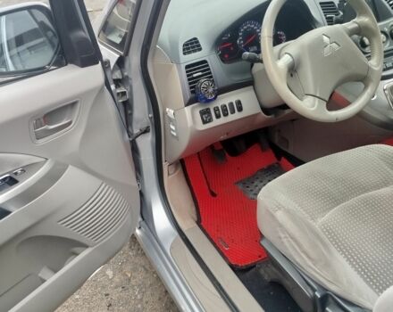 Сірий Міцубісі Грандіс, об'ємом двигуна 2.4 л та пробігом 288 тис. км за 6000 $, фото 7 на Automoto.ua