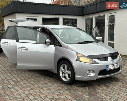 Серый Мицубиси Грандис, объемом двигателя 2.4 л и пробегом 263 тыс. км за 5300 $, фото 4 на Automoto.ua