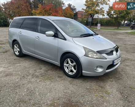 Сірий Міцубісі Грандіс, об'ємом двигуна 2.4 л та пробігом 282 тис. км за 5200 $, фото 1 на Automoto.ua