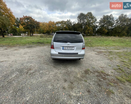 Сірий Міцубісі Грандіс, об'ємом двигуна 2.4 л та пробігом 282 тис. км за 5200 $, фото 7 на Automoto.ua