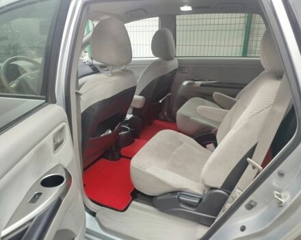 Сірий Міцубісі Грандіс, об'ємом двигуна 2.4 л та пробігом 288 тис. км за 6000 $, фото 1 на Automoto.ua