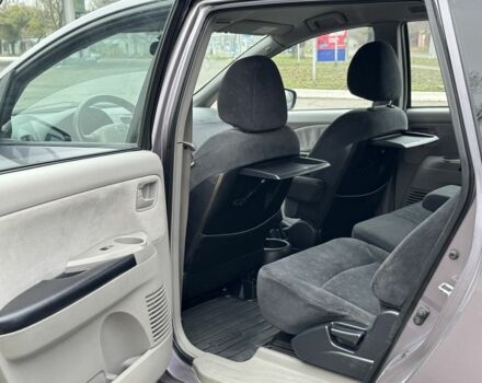 Сірий Міцубісі Грандіс, об'ємом двигуна 2.4 л та пробігом 286 тис. км за 4350 $, фото 4 на Automoto.ua