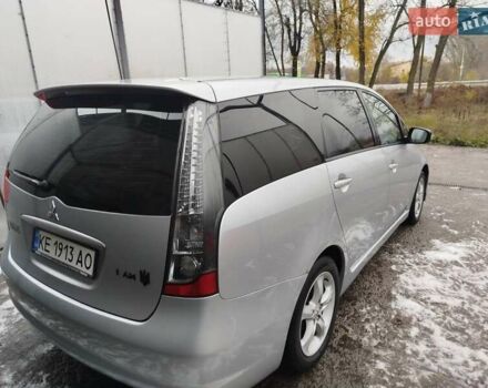 Сірий Міцубісі Грандіс, об'ємом двигуна 2.4 л та пробігом 289 тис. км за 6000 $, фото 11 на Automoto.ua