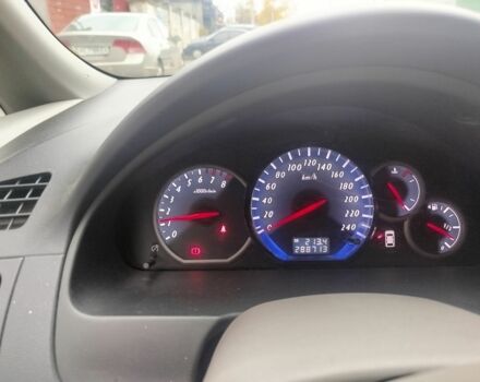 Сірий Міцубісі Грандіс, об'ємом двигуна 2.4 л та пробігом 288 тис. км за 6000 $, фото 5 на Automoto.ua