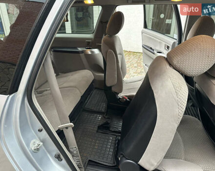 Серый Мицубиси Грандис, объемом двигателя 2.4 л и пробегом 263 тыс. км за 5300 $, фото 18 на Automoto.ua