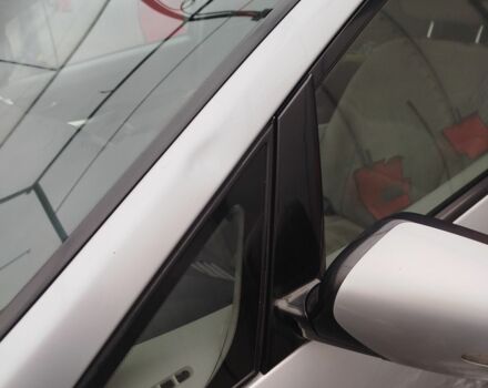 Сірий Міцубісі Грандіс, об'ємом двигуна 2.4 л та пробігом 288 тис. км за 6000 $, фото 16 на Automoto.ua