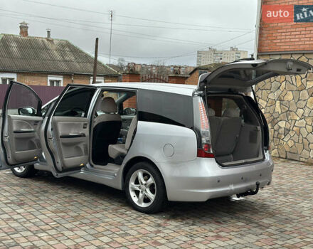 Серый Мицубиси Грандис, объемом двигателя 2.4 л и пробегом 263 тыс. км за 5300 $, фото 3 на Automoto.ua