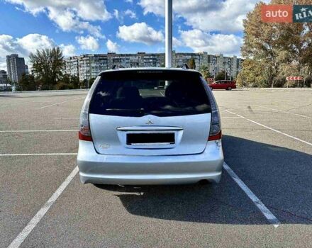 Серый Мицубиси Грандис, объемом двигателя 2.4 л и пробегом 227 тыс. км за 5100 $, фото 3 на Automoto.ua