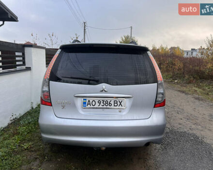 Сірий Міцубісі Грандіс, об'ємом двигуна 2.38 л та пробігом 430 тис. км за 5900 $, фото 2 на Automoto.ua
