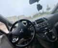 Серый Мицубиси Грандис, объемом двигателя 2 л и пробегом 290 тыс. км за 5700 $, фото 4 на Automoto.ua