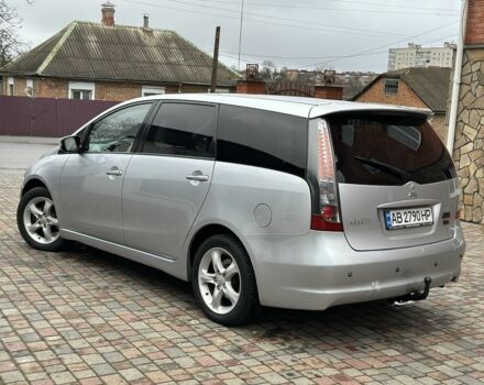 Серый Мицубиси Грандис, объемом двигателя 2.4 л и пробегом 263 тыс. км за 5300 $, фото 1 на Automoto.ua