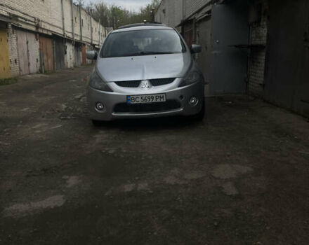 Серый Мицубиси Грандис, объемом двигателя 1.97 л и пробегом 315 тыс. км за 5000 $, фото 5 на Automoto.ua