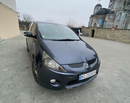 Серый Мицубиси Грандис, объемом двигателя 2 л и пробегом 290 тыс. км за 5700 $, фото 1 на Automoto.ua